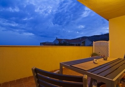 apartman drap, balkon s pogledom